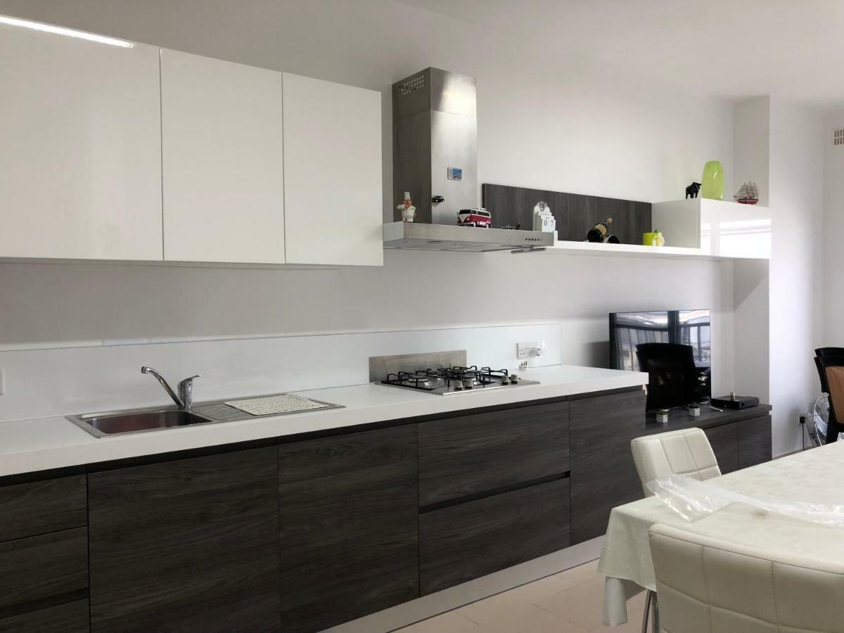 מליאהה Modern Apartment With Sea View מראה חיצוני תמונה